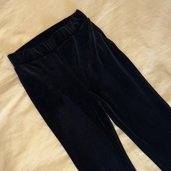 Vrg Grl Black Velvet Flared Pants - Picture 2 of 6